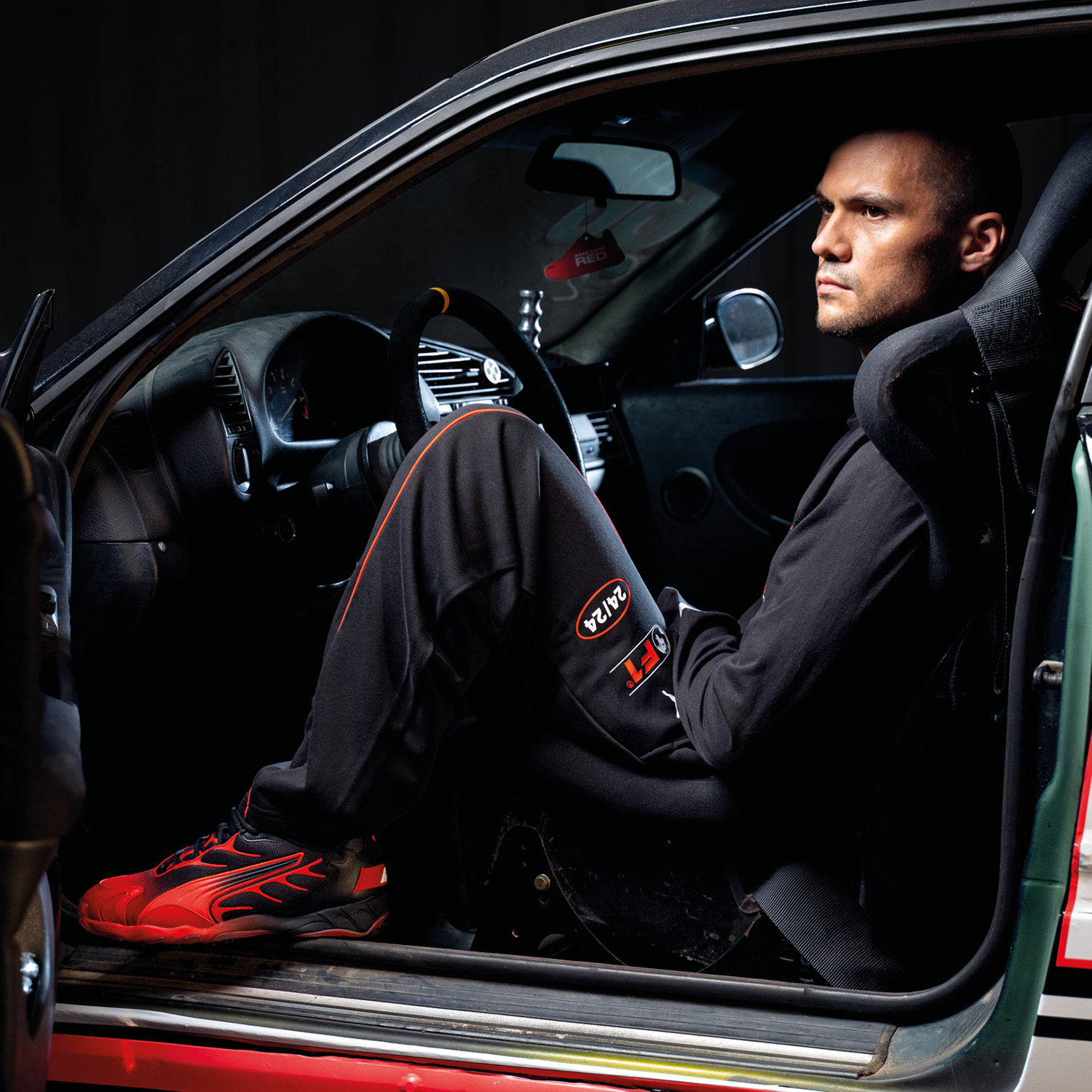 AMAZING RED представляет эксклюзивную коллекцию PUMA F1 в съемке с рэп-исполнителем ATL