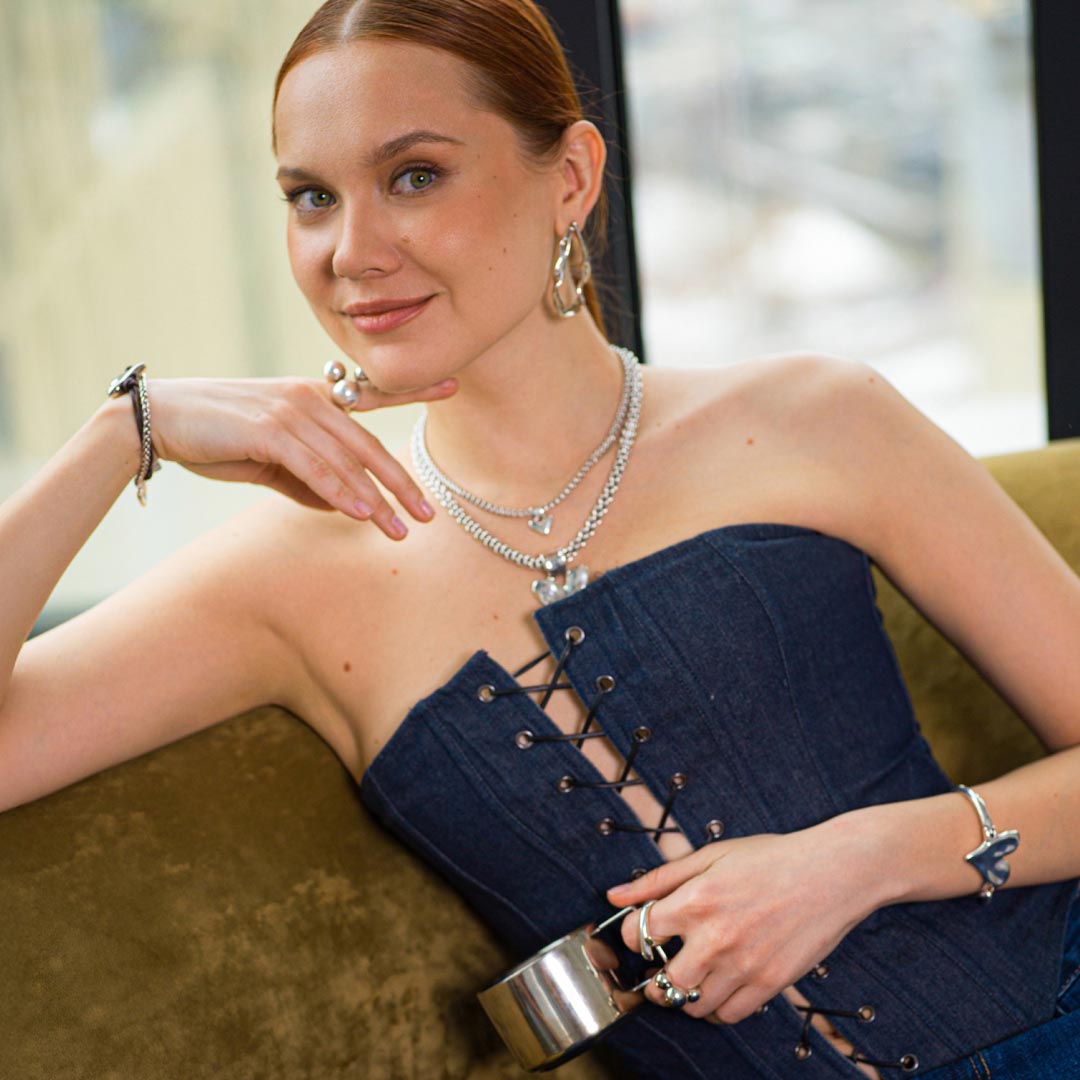 Скидка 15% на второе украшение UNOde50