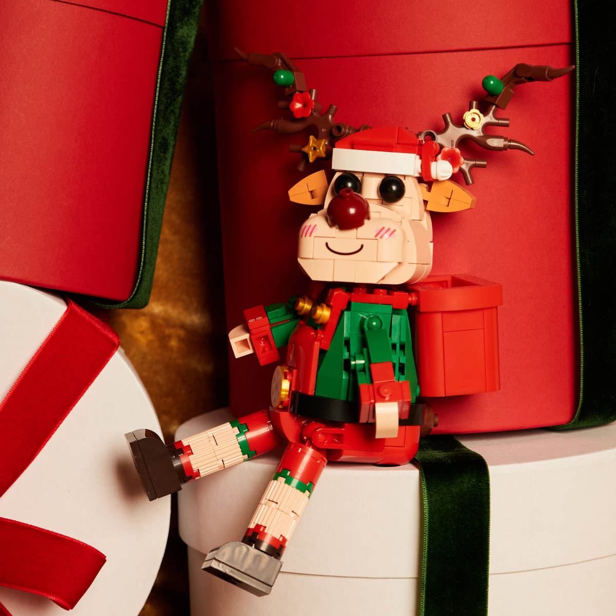 Новогодний марафон скидок в «Мире Кубиков»