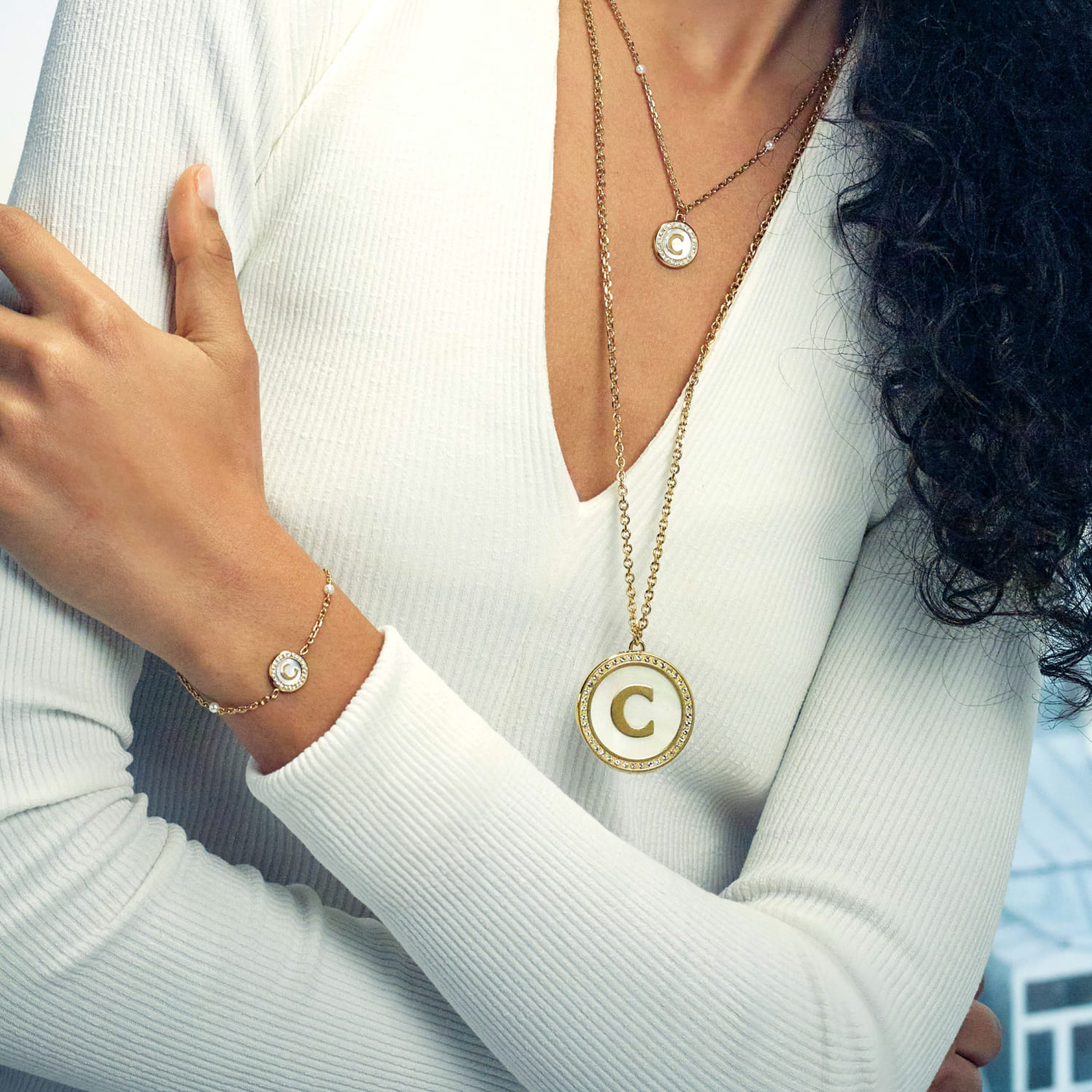 Скидки 15% на украшения при покупке часов.